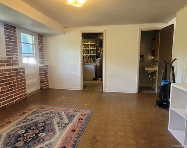 66 Phillips Street - Photo Thumbnail 15