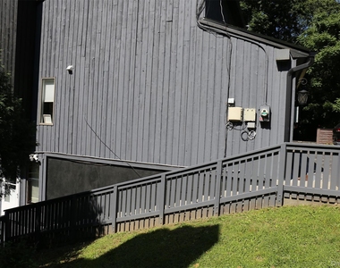 132 Woodland Drive - Photo Thumbnail 10