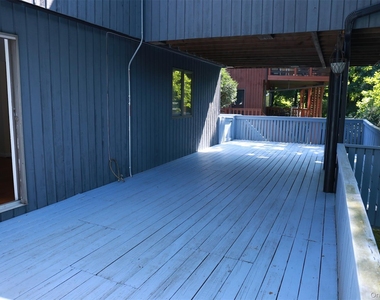 132 Woodland Drive - Photo Thumbnail 8