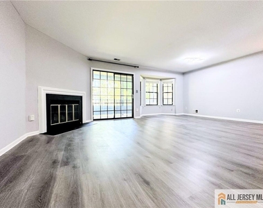 1211 Woodhaven Drive - Photo Thumbnail 1