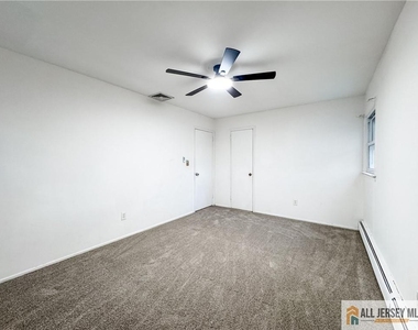 742 Grove Avenue - Photo Thumbnail 31