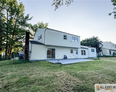 742 Grove Avenue - Photo Thumbnail 44