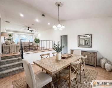 742 Grove Avenue - Photo Thumbnail 6