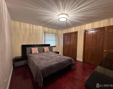 41 Harrison Street - Photo Thumbnail 6