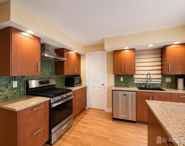 41 Harrison Street - Photo Thumbnail 2
