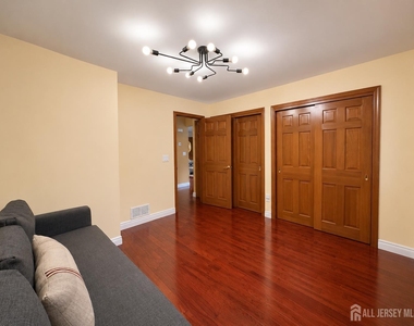 41 Harrison Street - Photo Thumbnail 7