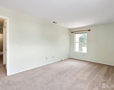 4 Chelsea Drive - Photo Thumbnail 14