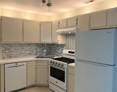 4 Chelsea Drive - Photo Thumbnail 8