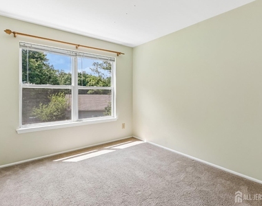 4 Chelsea Drive - Photo Thumbnail 11