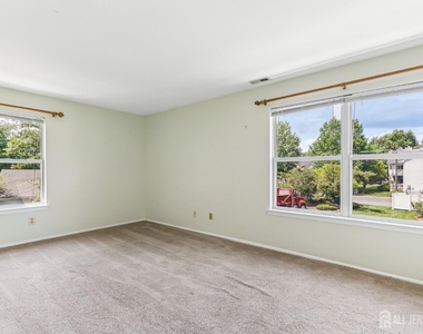 4 Chelsea Drive - Photo Thumbnail 16
