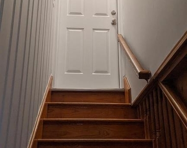 321 Augusta Street - Photo Thumbnail 12