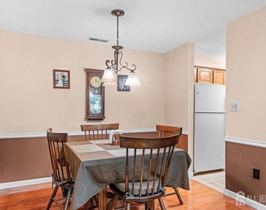 2310 Ravens Crest Drive - Photo Thumbnail 7