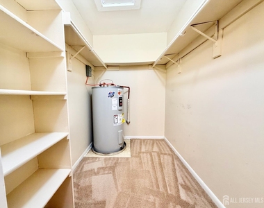 2310 Ravens Crest Drive - Photo Thumbnail 22