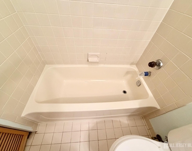 2310 Ravens Crest Drive - Photo Thumbnail 19