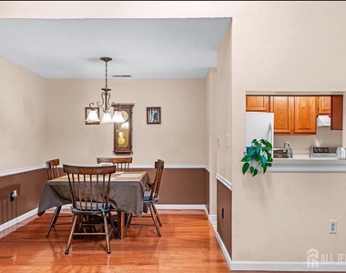 2310 Ravens Crest Drive - Photo Thumbnail 11