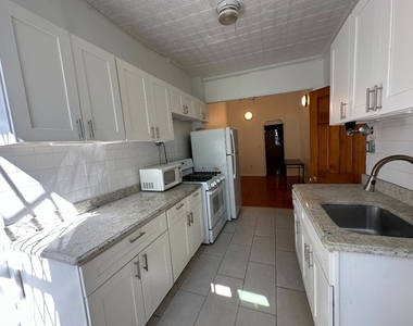 223 Van Brunt Street - Photo Thumbnail 3