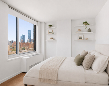 270 W 17th Street - Photo Thumbnail 7