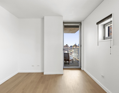 270 W 17th Street - Photo Thumbnail 10