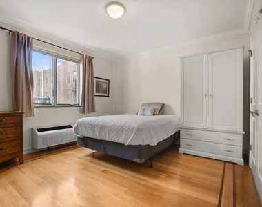 23 E 128th Street - Photo Thumbnail 4
