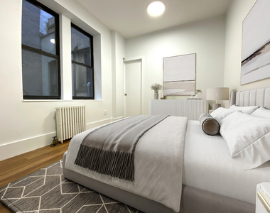 455 Hudson Street - Photo Thumbnail 2