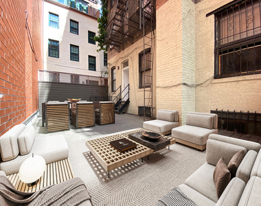 455 Hudson Street - Photo Thumbnail 1
