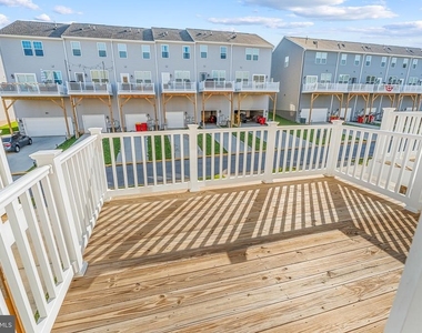 62 Coolidge Avenue - Photo Thumbnail 10