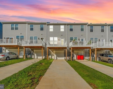 62 Coolidge Avenue - Photo Thumbnail 24