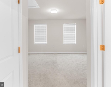 62 Coolidge Avenue - Photo Thumbnail 17