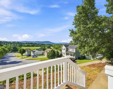 1183 River Bend Court - Photo Thumbnail 3