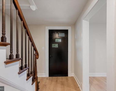 553 Highland Avenue - Photo Thumbnail 11