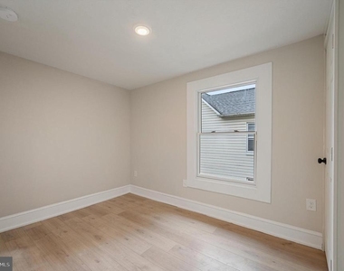 553 Highland Avenue - Photo Thumbnail 14