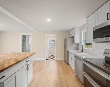 553 Highland Avenue - Photo Thumbnail 2