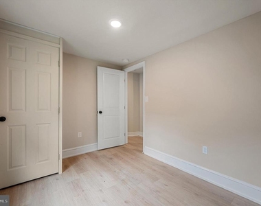 553 Highland Avenue - Photo Thumbnail 13
