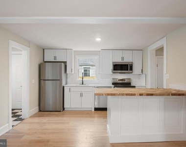 553 Highland Avenue - Photo Thumbnail 3
