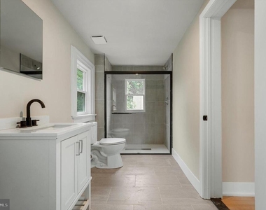 553 Highland Avenue - Photo Thumbnail 17