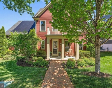 17243 Miss Packard Court - Photo Thumbnail 3