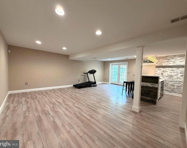 10214 Moss Tower Place - Photo Thumbnail 25
