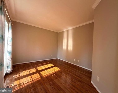 10214 Moss Tower Place - Photo Thumbnail 15