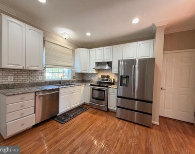 10214 Moss Tower Place - Photo Thumbnail 4