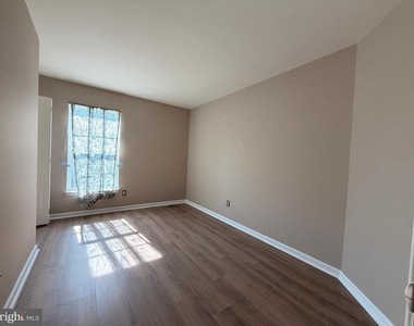 10214 Moss Tower Place - Photo Thumbnail 22