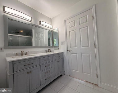 10214 Moss Tower Place - Photo Thumbnail 19