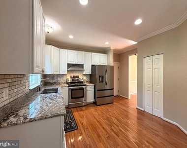 10214 Moss Tower Place - Photo Thumbnail 11