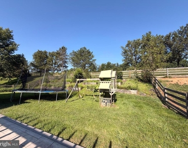 10214 Moss Tower Place - Photo Thumbnail 6