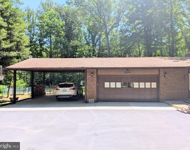 6997 Gilbeth Road - Photo Thumbnail 6