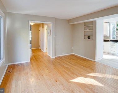 12303 Mulberry Court - Photo Thumbnail 8