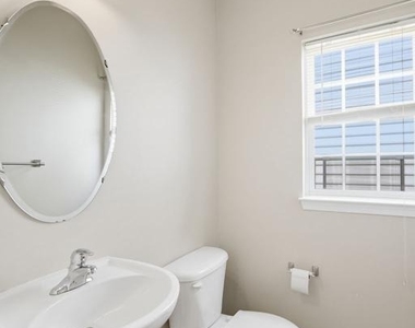 6008 Preswell Court - Photo Thumbnail 8