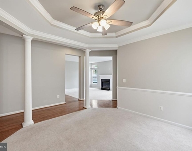 6008 Preswell Court - Photo Thumbnail 2