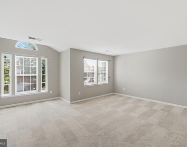 6008 Preswell Court - Photo Thumbnail 19
