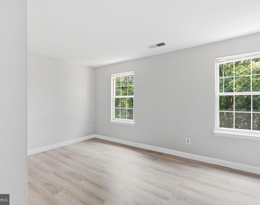 1921 Winslow Court - Photo Thumbnail 20