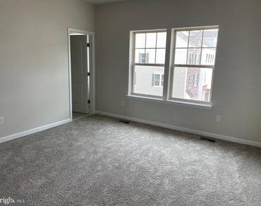 9389 Barnes Loop - Photo Thumbnail 5
